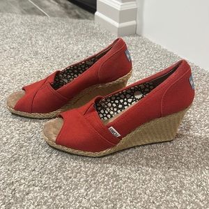 Tom’s Red Wedges Size W 7.5